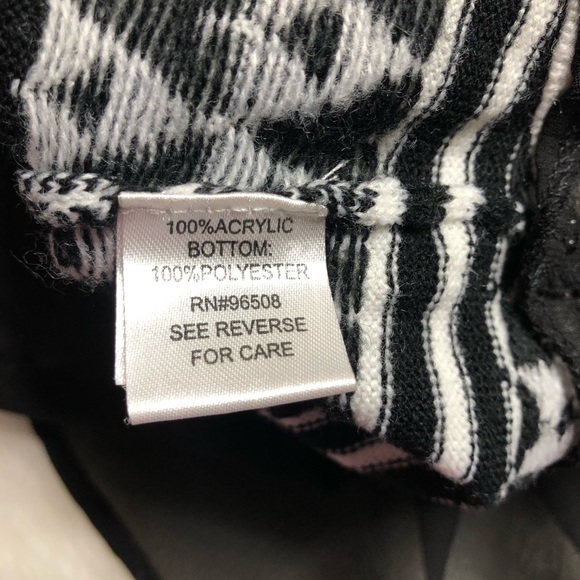 Black & White Aztec Layered Sweater - Picture 7 of 8